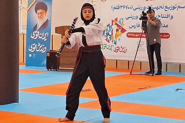 ایجاد انگیزه در دانش‌آموزان ورزشکار با سالن ورزشی مناسب
