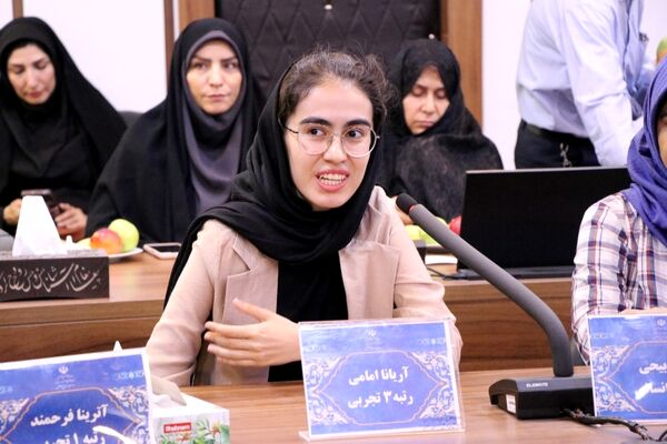 تجلیل از دانش آموزان افتخارآفرین خراسان رضوی در کنکور سراسری و مدال آور در المپیادهای علمی جهانی