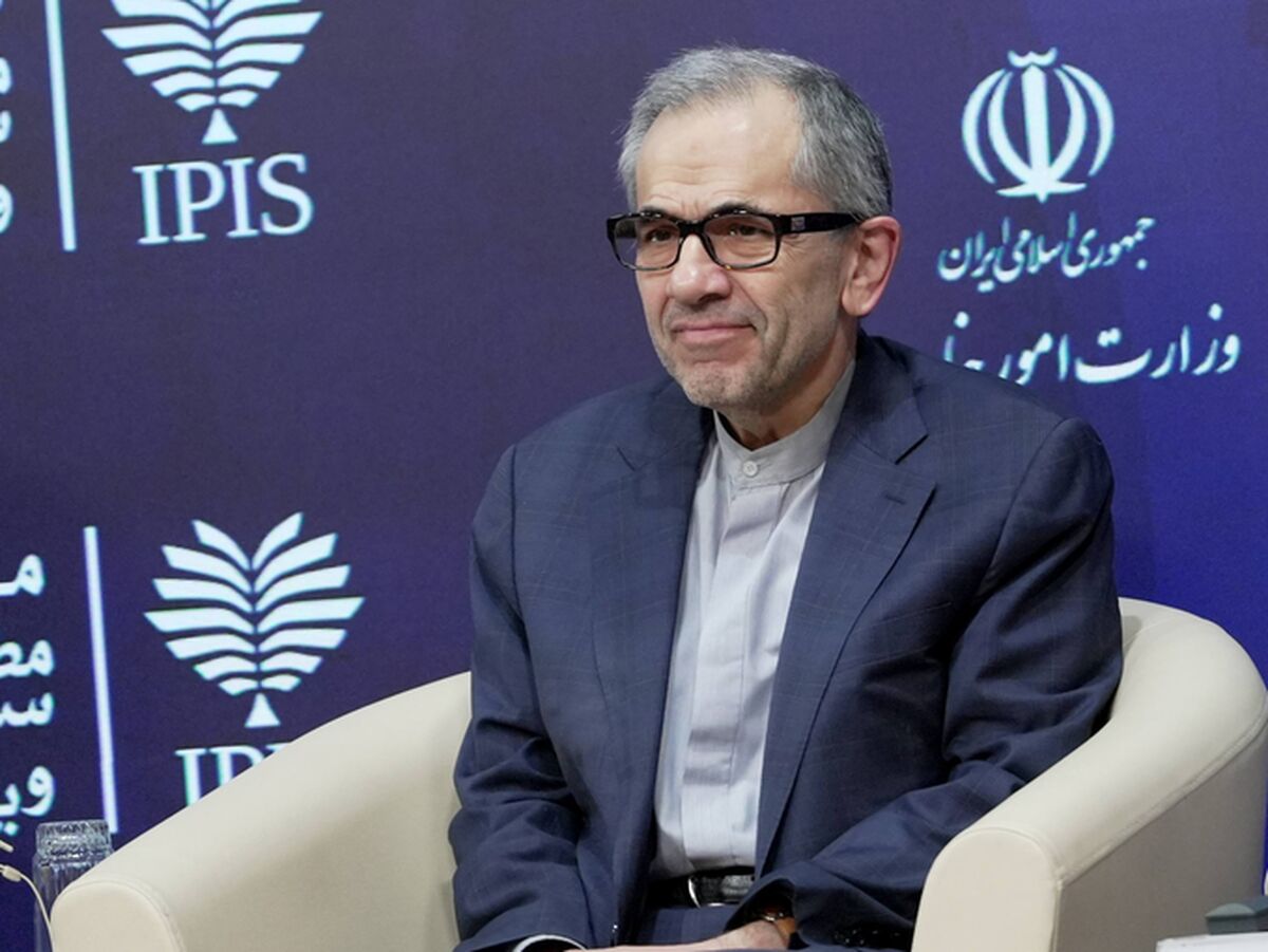 شهید خرازی بر پرهیز از جنگ و گسترش روابط با همسایگان تاکید داشت