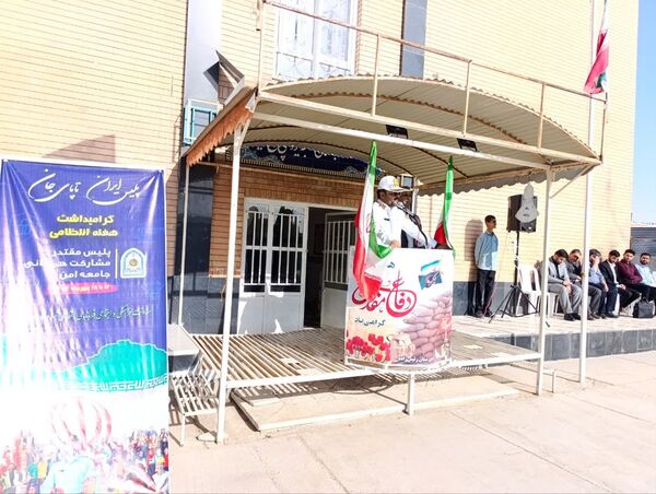  زنگ فرهنگ ترافیک در دبیرستان رییس‌زاده خلیل اباد به صدا درآمد