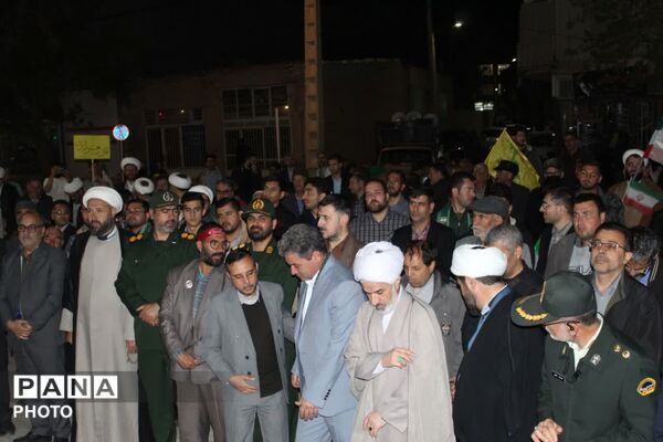 مراسم سازمان دانش‌آموزی فاروج به یاد دانش‌آموزان شهید میناب