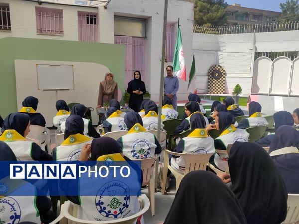 اردوی آموزشی مهارتی پیشتازان دختر آموزش و پرورش ناحیه ۳