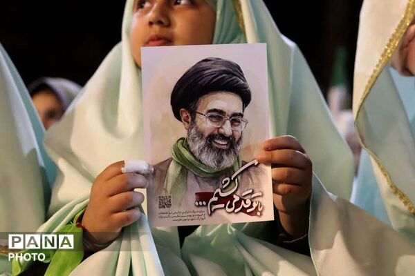 فعالیت دانش‌آموزان پیشتاز در موکب سازمان دانش‌آموزی ابرکوه