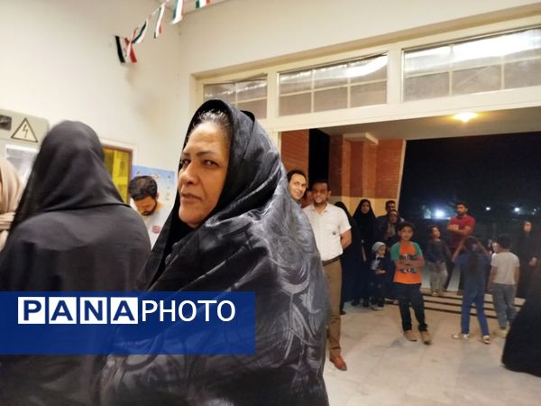 حضور پرشور مردم فاروج پای صندوق‌های رای 