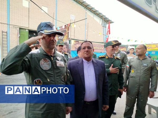 بازدید فرمانده پایگاه پنجم رزمی هوانیروز مشهد از دومین کنگره ملی شهید مدرس (ره) 