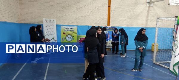 برگزاری مسابقه استعدادیابی دارت در اردوی تمشک دختران شهرستان شیروان