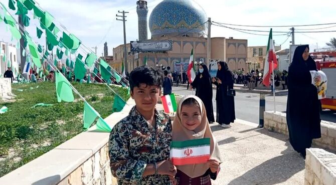 حماسه حضور در راهپیمایی 22 بهمن در لارستان
