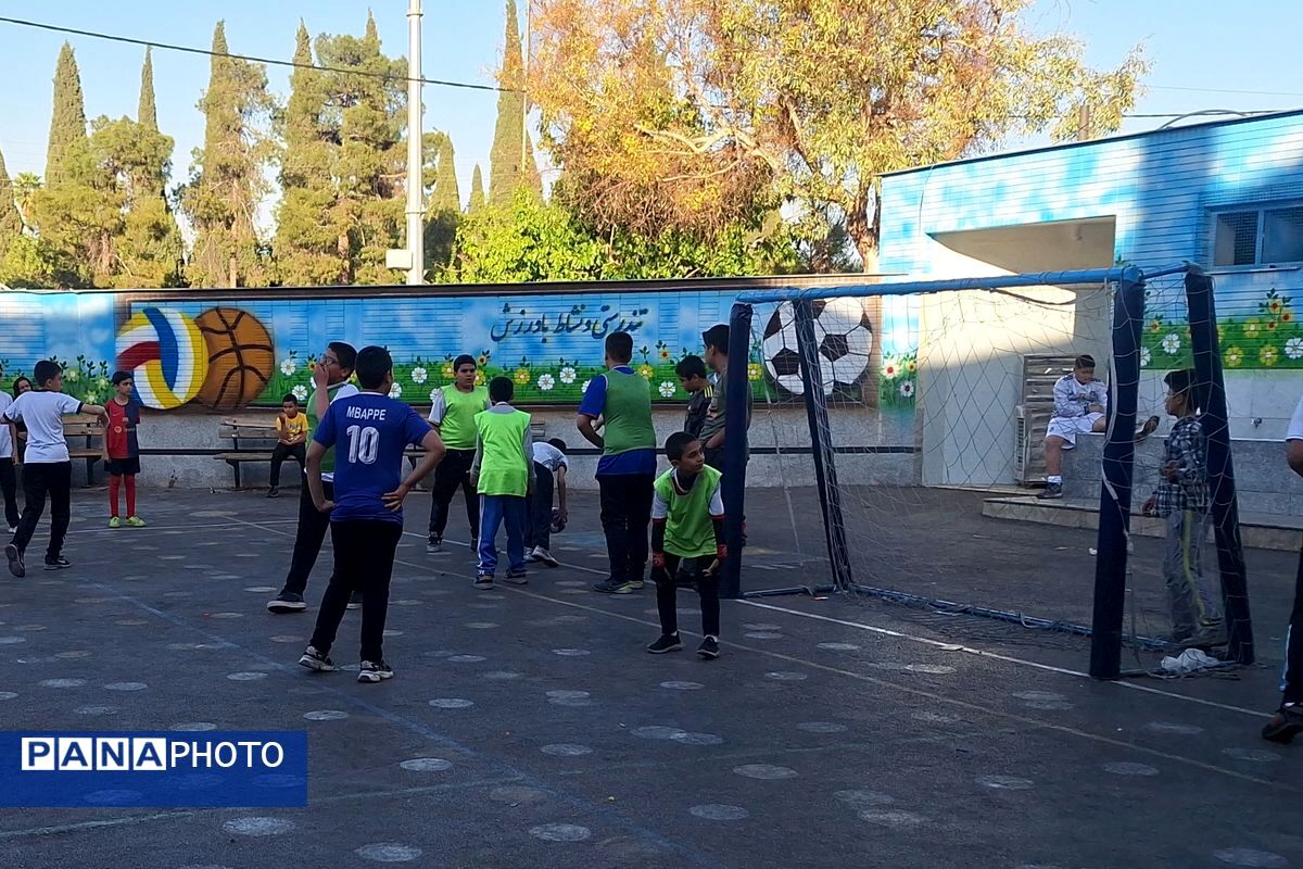 مدارس؛ نقطه آغاز قهرمانی/ مظفر: فوتسال بانوان از پشت نیمکت‌ها جان می‌گیرد