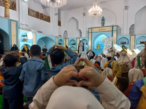 پیش‌دبستانی‌ها سال تحصیلی را در آغوش امام رضا آغاز کردند