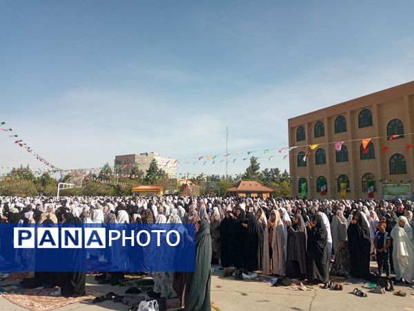 اقامه نماز عید فطر در شهرستان چناران