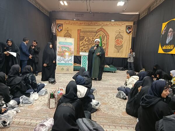 اعزام نخستین گروه از دانش‌آموزان قمی به اردوی راهیان رضوی 