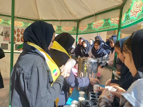 برپایی موکب حضرت فاطمه(س) در دبیرستان ام هانی