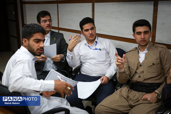 دومین روز نشست کارگروه تدوین سند دوازدهمین دوره مجلس دانش‌آموزی-1