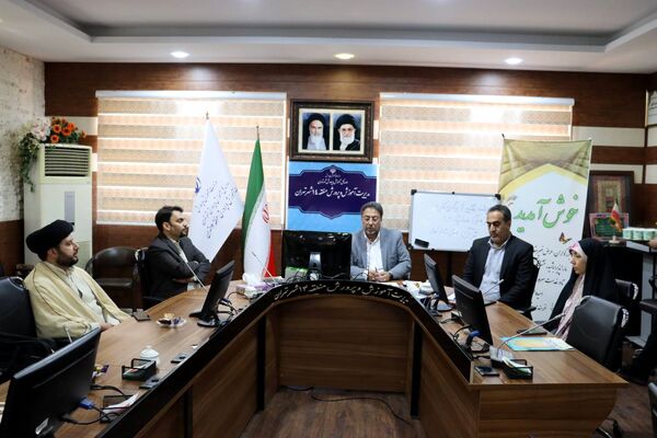 تجلیل از ۴۰ معلم برگزیده قرآن و عترت منطقه ۱۴ تهران در جشن باشکوه غدیر