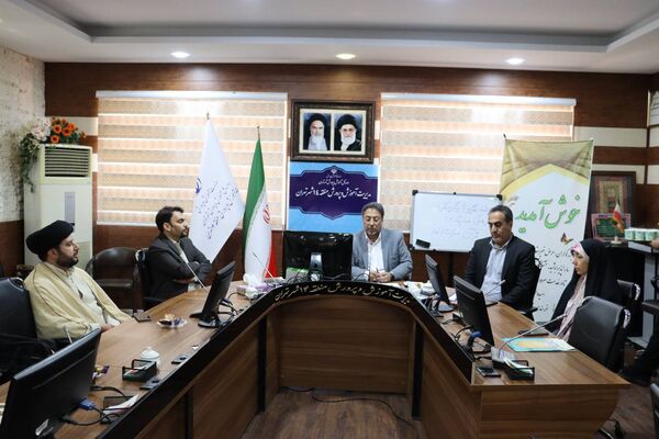 تجلیل از ۴۰ معلم برگزیده قرآن و عترت منطقه ۱۴ تهران در جشن باشکوه غدیر
