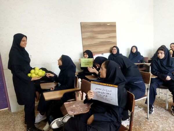 بهار تعلیم و تربیت، بزرگداشت دفاع مقدس و نماز در مدارس شیراز 