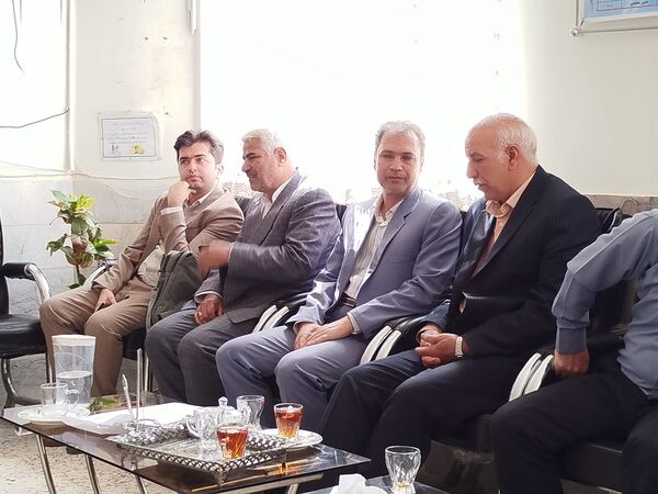 دیدار معاون پرورشی آموزش و پرورش کاشمر با کادر دبیرستان امام حسین (ع)