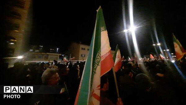 اجتماع پرشور در همبستگی با رهبری