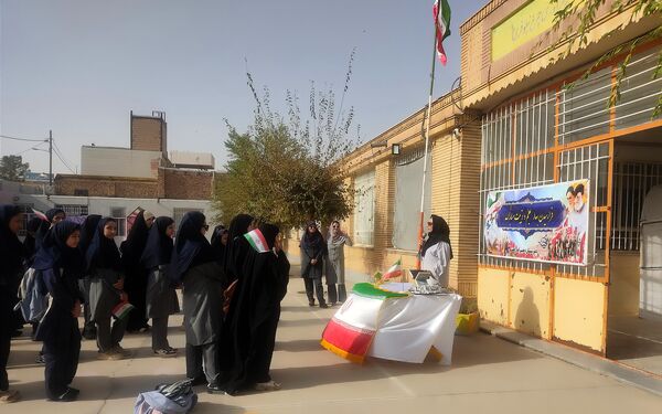  جشن جوانه ها در دبیرستان رفعت کاشمر