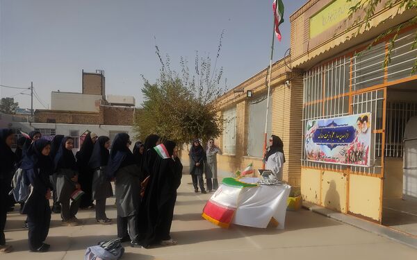  جشن جوانه ها در دبیرستان رفعت کاشمر