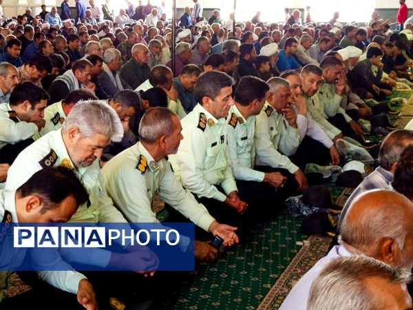 نماز جمعه ای با رنگ خون شهید در کاشمر