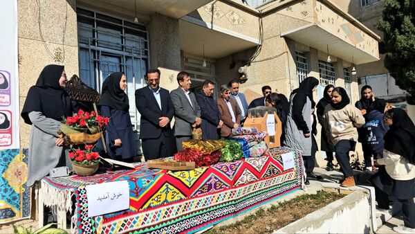 پویش ملی بر مدار مقاومت در دبیرستان پوینده یاسوج