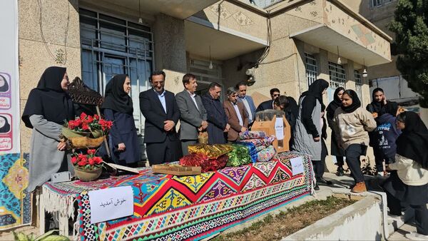پویش ملی بر مدار مقاومت در دبیرستان پوینده یاسوج