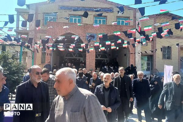 انزجار از تروریسم صهیونیستی ـ آمریکایی و تجدید عهد با راه رهبر شهید در نماز جمعه صباشهر