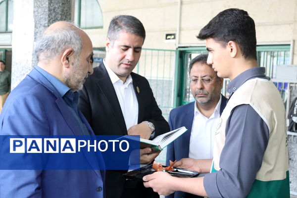 مراسم چهارشنبه‌های امام رضایی در مدرسه پیام غدیر آموزش و پرورش منطقه 14 تهران 