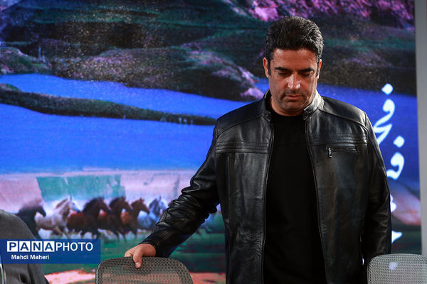 نشست نقد و بررسی فیلم «خیابان جمهوری» در چهل و چهارمین جشنواره ملی فیلم فجر