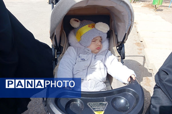 حضور پرشور دانش‌آموزان شهر بهمن در راهپیمایی ۲۲ بهمن ماه