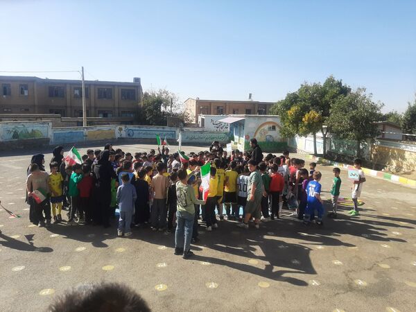شور و نشاط دانش‌آموزان در المپیاد ورزشی مدرسه شهید عزیزی اسدآباد