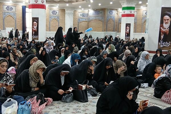 برگزاری مراسم پرفیض دعای عرفه در مصلی باقرشهر 