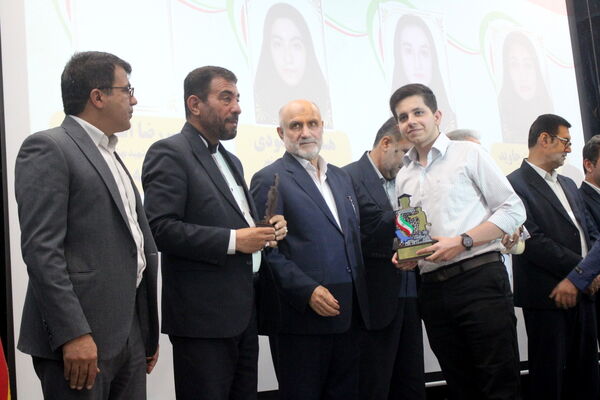 همایش تجلیل از برترین‌های کنکور سراسری 1403 استان بوشهر