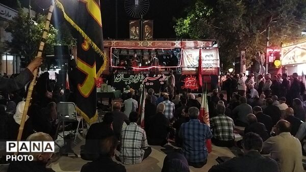 حضور پرشور مردم شهرستان نیشابور در صد و شصت و پنجمین شب از اجتماعات در حسینیه امام خمینی