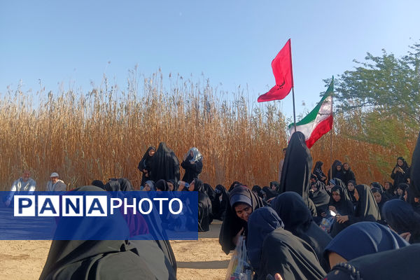 قدم گذاشتن دانش‌آموزان رباط‌کریم بر خاک پاک شلمچه