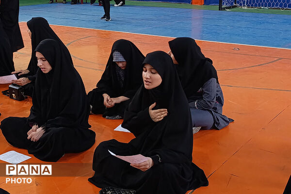 بازدید مدیرکل آموزش و پرورش خراسان شمالی از تمرین سرود «رهبر شهیدم» دانش‌آموزان بجنوردی