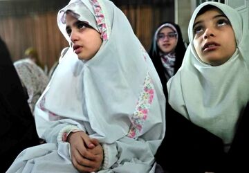 برگزاری دومین روز از اعتکاف دانش‌آموزی در مسجد جامع کرج 