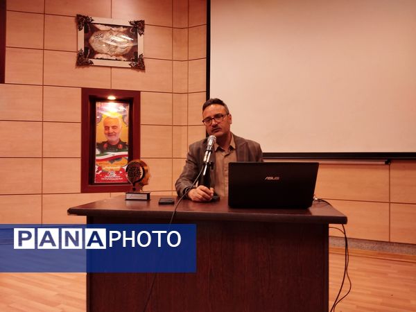 اولین گردهمایی دبیران و مدرسین درس تفکر و زندگی در کانون فارابی 