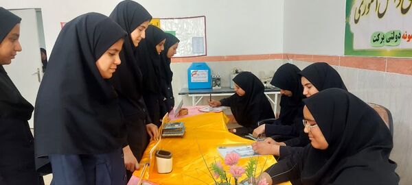 برگزاری انتخابات شورای دانش‌آموزی با هدف تعامل در مدرسه برکت خاتم