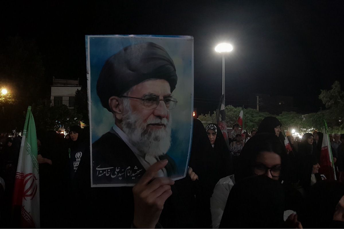 تداوم تجمعات شبانه در میدان امام خمینی (ره)