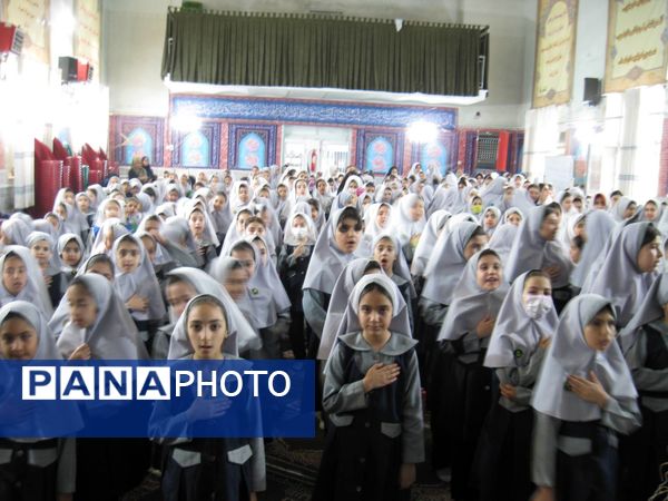 جشن ولادت حضرت معصومه (س) و روز دختر در مدرسه آزادی 