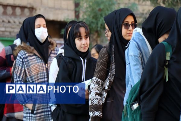 صبحگاه مدرسه شیخ مفید پاکدشت