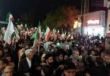شهید رضا روزگرد در جمع نیشابوریان تشییع شد