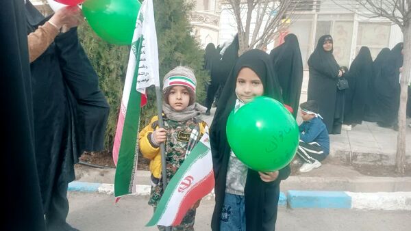 راهپیمایی 22 بهمن در روستای صرم قم