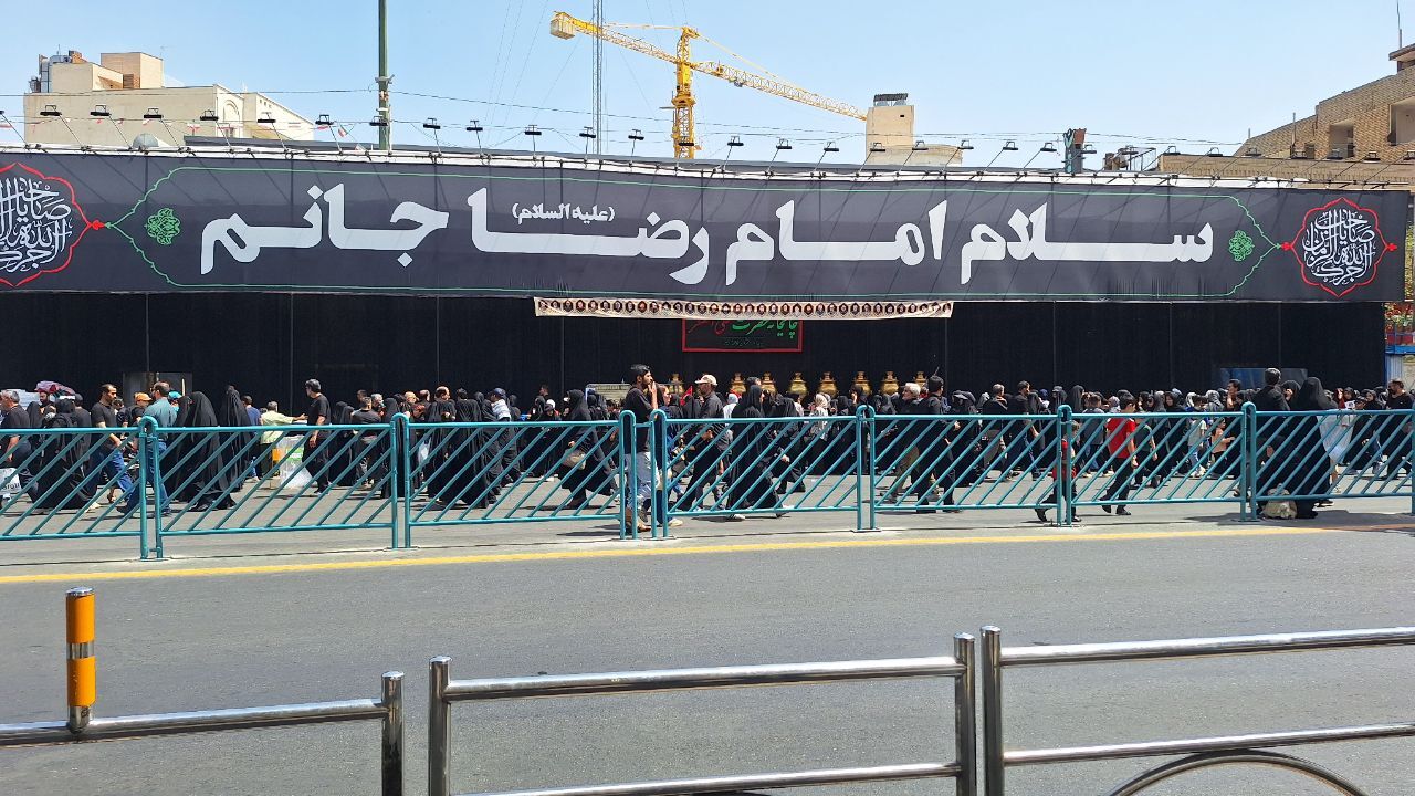 موکب‌های خیابان امام رضا(ع)؛ میزبان عاشقان حسینی در روز اربعین