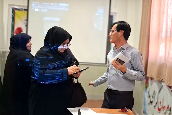 کارگاه آموزشی «طرح تحول در فرآیند آموزش و یادگیری» در باشت 