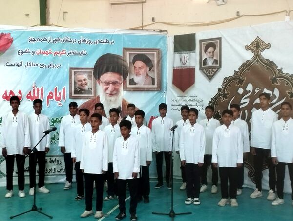 حضور پرشور مردم باغ‌شهر فین در راهپیمایی ۲۲ بهمن