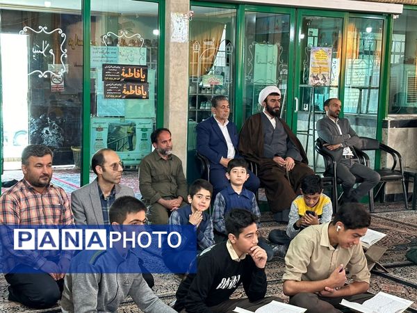 محفل انس با قرآن دانش‌آموزی یادوآره شهدای دانش‌آموز غزه در شهرستان چناران