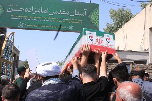 تشییعی که بهارستان را یکپارچه عزادار و مفتخر کرد